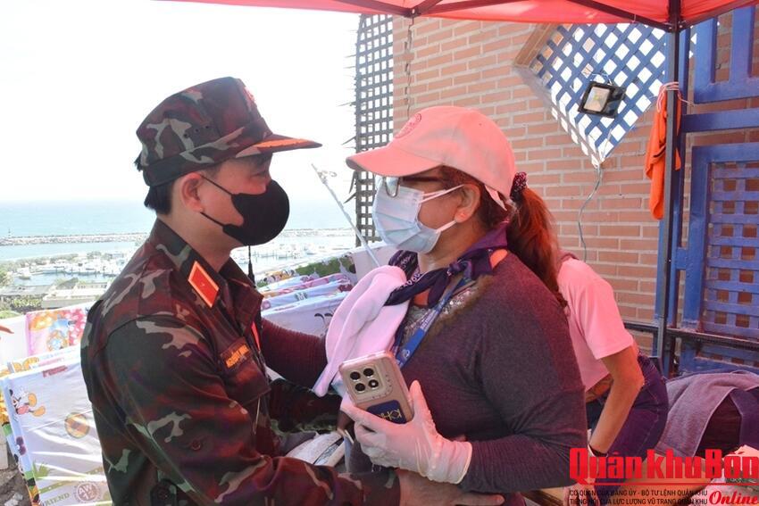 Đoàn Việt Nam đưa thêm 7 nạn nhân động đất tại Venezuela ra khỏi đống đổ nát