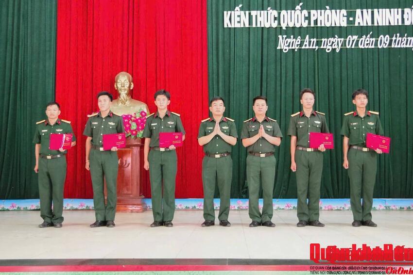 Trung đoàn 335, Sư đoàn 324, Quân khu 4 bồi dưỡng kiến thức quốc phòng, an ninh đối tượng 4