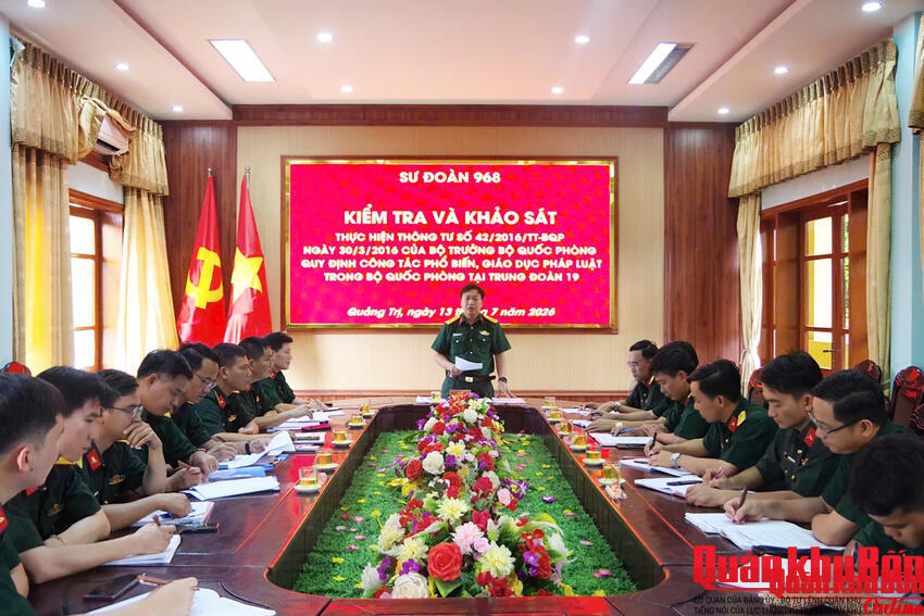 Sư đoàn 968 (Quân khu 4) kiểm tra, khảo sát công tác phổ biến, giáo dục pháp luật