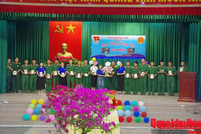 Đoàn cơ sở Kho K3 (Cục Hậu cần - Kỹ thuật Quân khu 4) tổ chức sinh nhật đồng đội