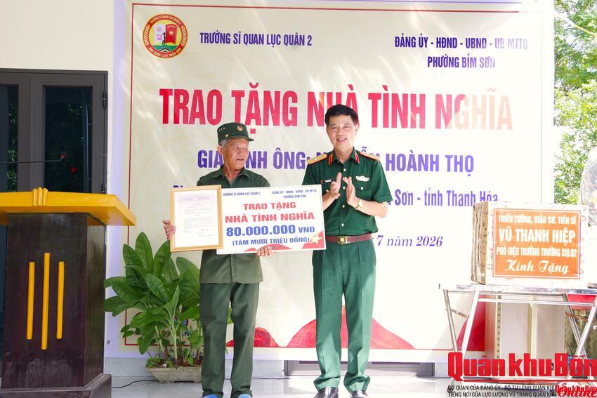 Trường Sĩ quan Lục quân 2 tặng Nhà Đại đoàn kết tại Thanh Hóa