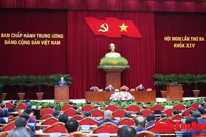 Ngày làm việc thứ nhất Hội nghị Trung ương 3 khóa XIV