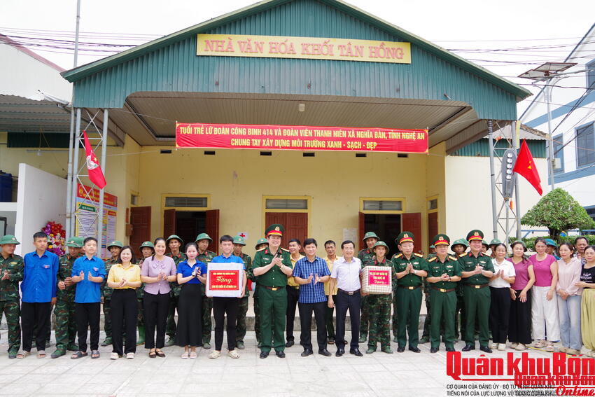 Quân khu 4 kiểm tra nhiệm vụ hành quân dã ngoại làm công tác dân vận tại Nghệ An