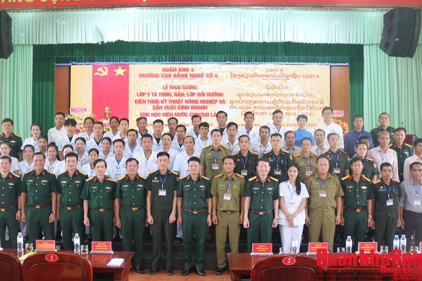 Khai giảng lớp y tá thôn, bản và bồi dưỡng kiến thức kỹ thuật nông nghiệp, sản xuất kinh doanh cho học viên Lào
