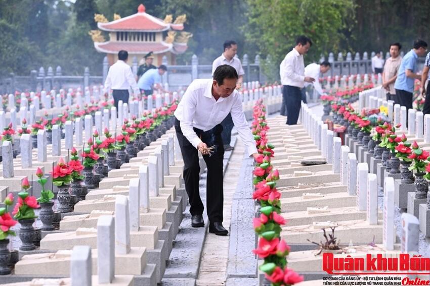 Vẹn tròn đạo lý, thắm nghĩa tri ân
