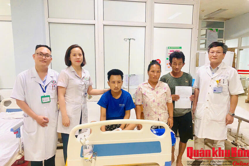 Bệnh viện Hữu nghị Đa khoa Nghệ An cứu sống nam sinh Lào