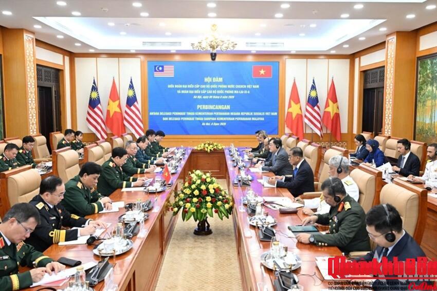 Đại tướng Phan Văn Giang hội đàm với Bộ trưởng Quốc phòng Malaysia