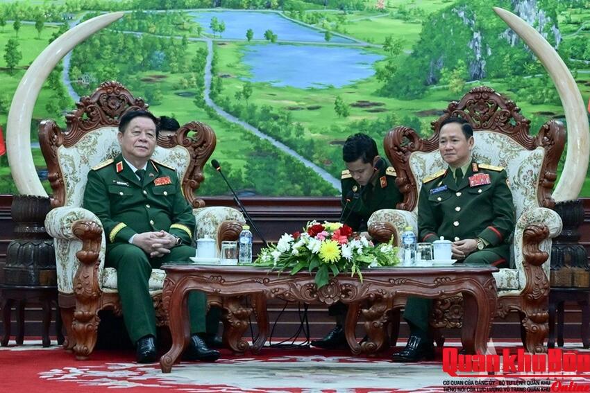 Hợp tác quốc phòng Việt Nam - Lào ngày càng tin cậy, toàn diện và thực chất