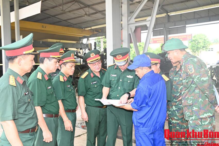Lữ đoàn Tăng – Thiết giáp 206 (Quân khu 4) chấp hành nghiêm các quy định về an toàn, vệ sinh lao động