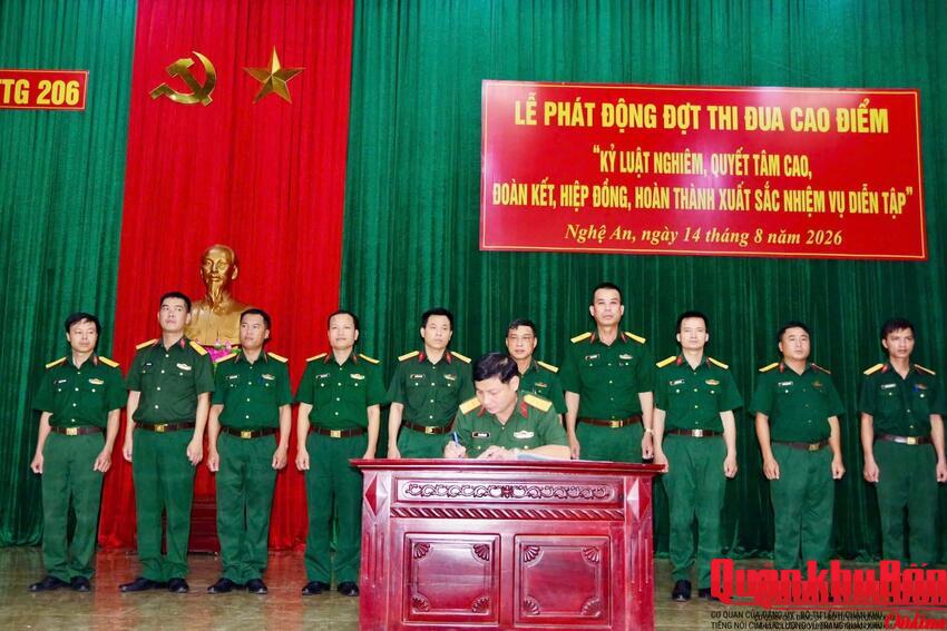 Lữ đoàn Tăng – Thiết giáp 206 (Quân khu 4) phát động đợt thi đua cao điểm