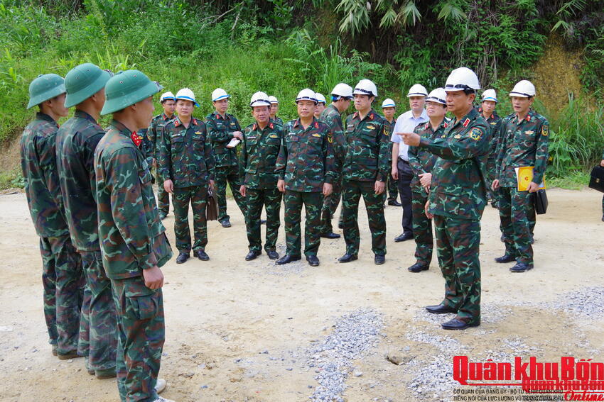 Quân khu 4: Tăng cường bảo đảm an toàn công trình quân sự, quốc phòng trước mùa mưa bão
