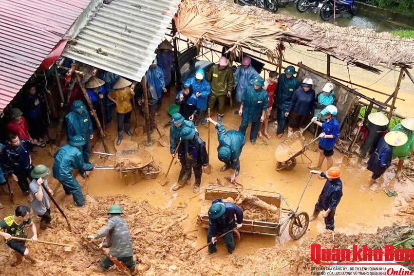Thanh Hóa: Lực lượng vũ trang kịp thời ứng phó sạt lở khu vực biên giới