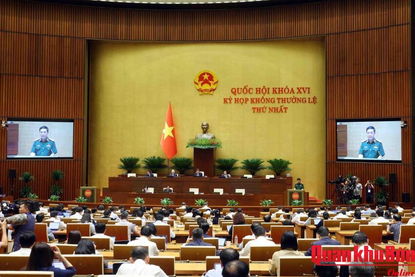 Ngày 24/8, Quốc hội thông qua 8 Luật, 11 Nghị quyết và bế mạc kỳ họp