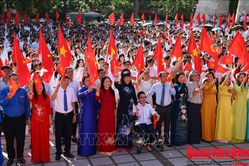 Hôm nay, hơn 23 triệu học sinh, sinh viên cả nước bước vào năm học mới