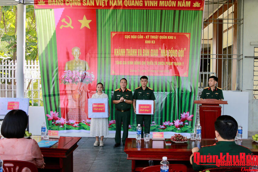 Kho K3, Cục Hậu cần – Kỹ thuật Quân khu 4 bàn giao “Nhà đồng đội”