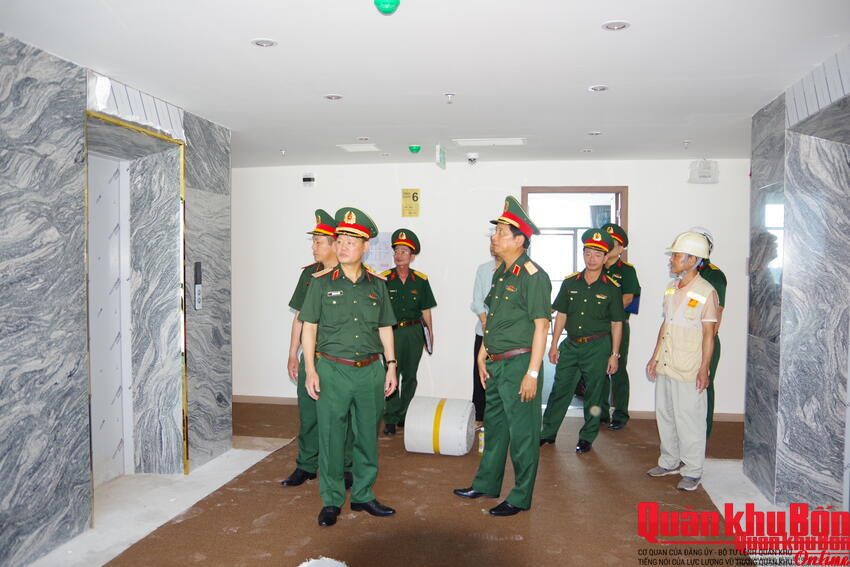 Tư lệnh Quân khu 4 kiểm tra tiến độ Dự án Trạm khách T20