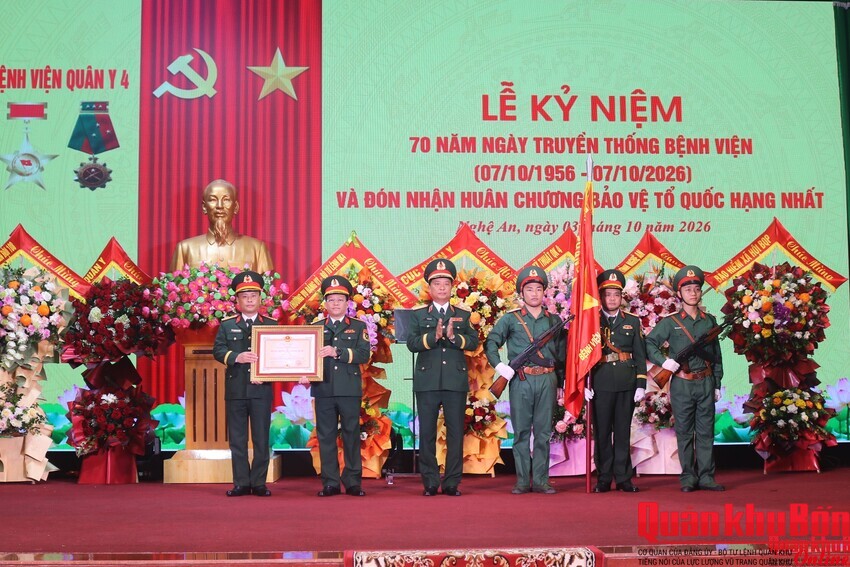 Bệnh viện Quân y 4 (Quân khu 4) kỷ niệm 70 năm ngày truyền thống và đón nhận Huân chương Bảo vệ Tổ quốc hạng Nhất