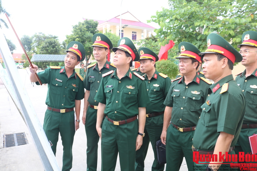 Quân khu 4: Kiểm tra công tác chuẩn bị tuyên truyền, thi đua - khen thưởng trong diễn tập.