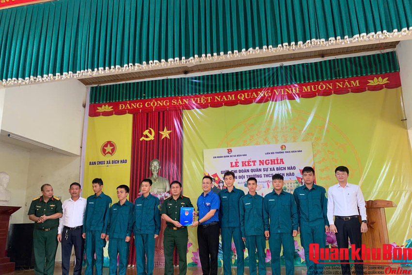 Ban Chỉ huy Quân sự xã Bích Hào, Nghệ An, tổ chức giao lưu, kết nghĩa