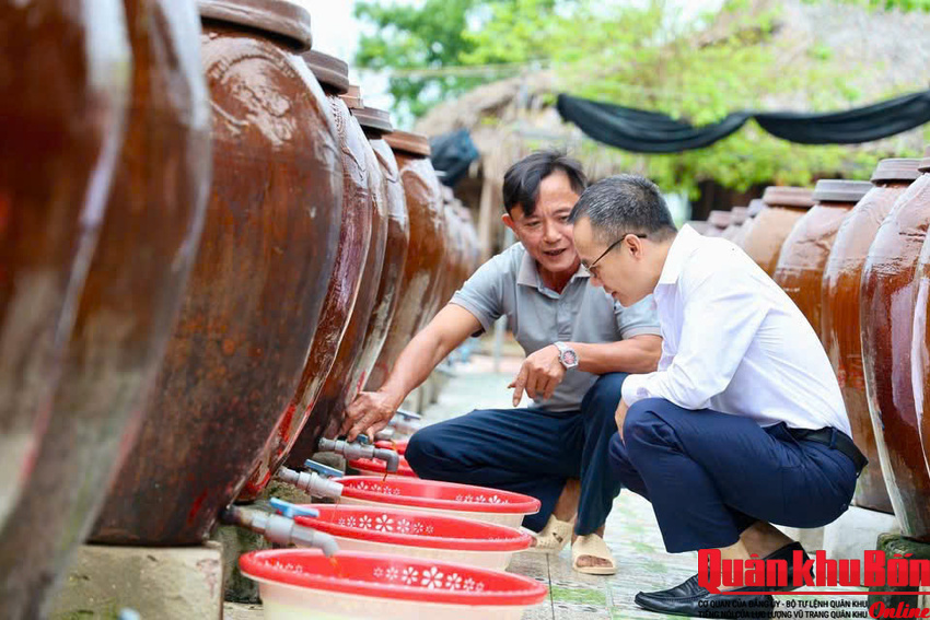 Tiên phong định hướng, mở lối thoát nghèo: Bài 2: Đảng viên tiên phong giảm nghèo