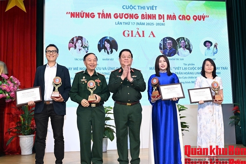 Tôn vinh và nhân rộng những tấm gương bình dị mà cao quý