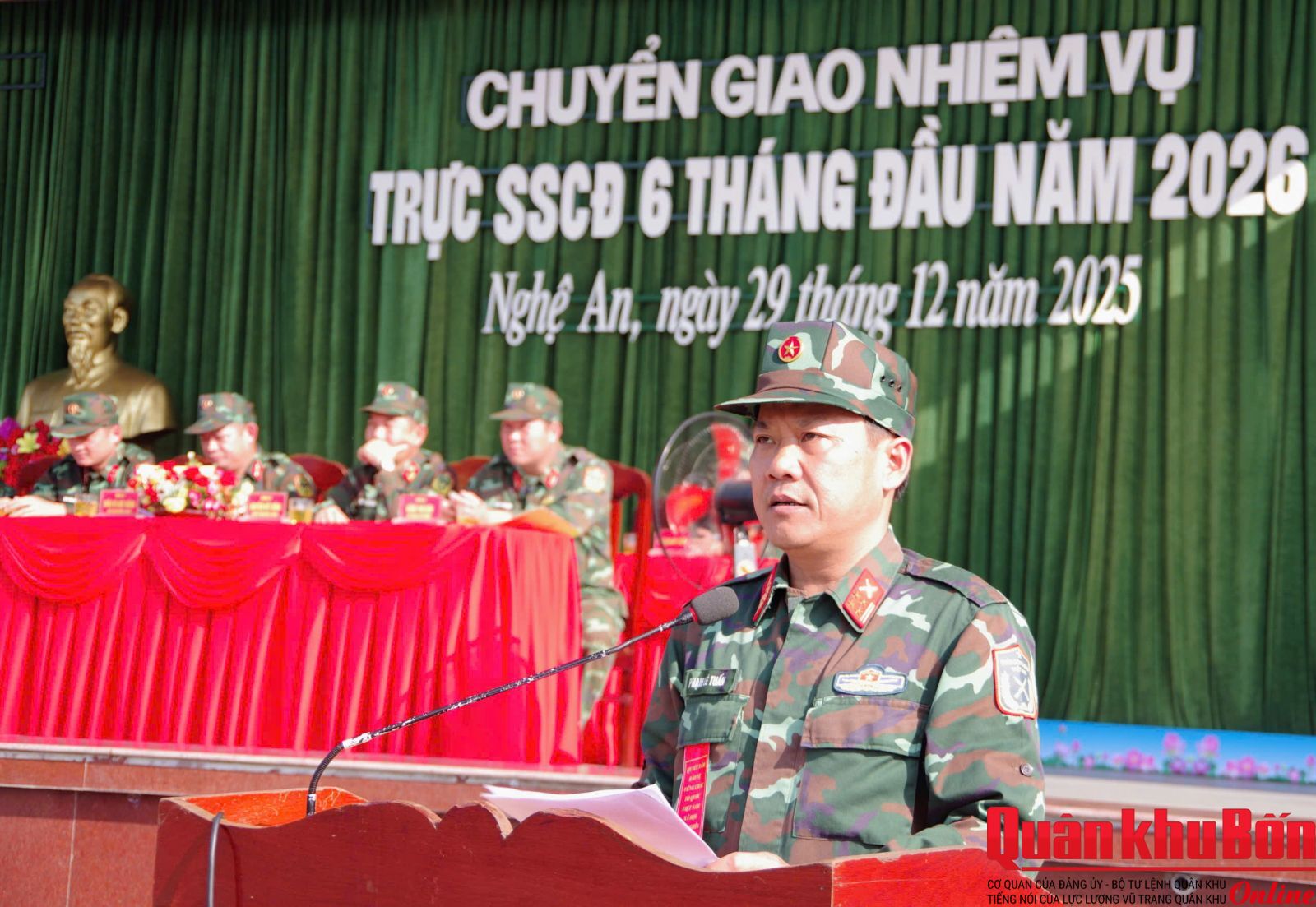 Sư đoàn 324 (Quân khu 4) chuyển giao nhiệm vụ trực sẵn sàng chiến đấu