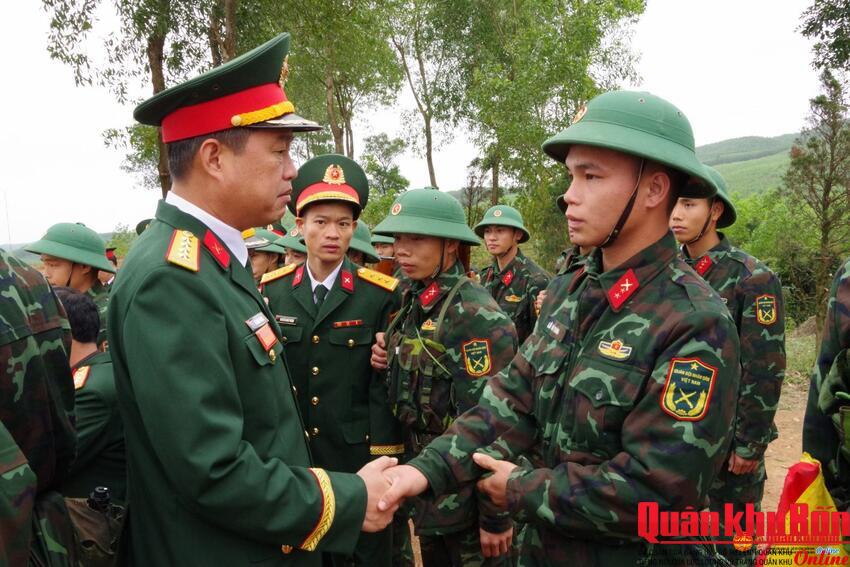 Gạt nỗi đau riêng, hoàn thành xuất sắc nhiệm vụ