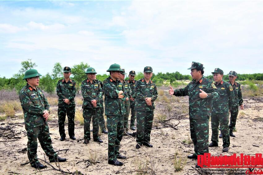 Bộ Chỉ huy Quân sự tỉnh Hà Tĩnh kiểm tra Phân đội Đảo Sơn Dương