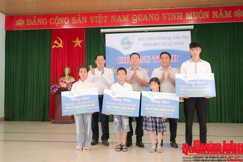 Hội Liên hiệp Phụ nữ xã Lệ Ninh (Quảng Trị) tổ chức chương trình “Trao yêu thương - nhận nụ cười”
