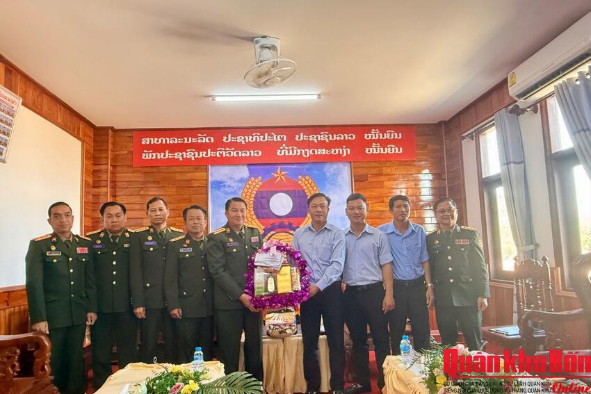 Bộ Chỉ huy Quân sự tỉnh Quảng Trị chúc mừng các đơn vị Quân đội nhân dân Lào nhân kỷ niệm 77 năm Ngày truyền thống