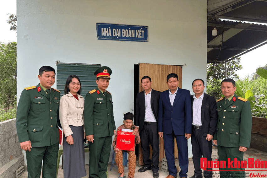 Lữ đoàn 206: Dấu ấn đậm nét trong hành quân dã ngoại làm công tác dân vận tại xã Nghĩa Lâm.