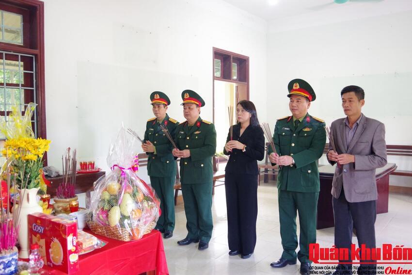 Ban Chỉ đạo 515 tỉnh Quảng Trị Thắp hương, viếng các hài cốt liệt sĩ quy tập được tại xã tại xã Đakrông và xã Khe Sanh