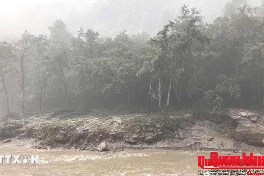 Trung Quốc: 265 người mất tích sau vụ lở đất tại cửa khẩu ở Tây Tạng