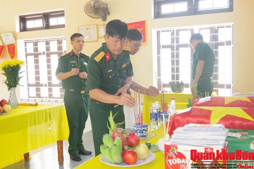 Sư đoàn 968 cất bốc 2 hài cốt liệt sĩ tại xã Hiếu Giang, Quảng Trị