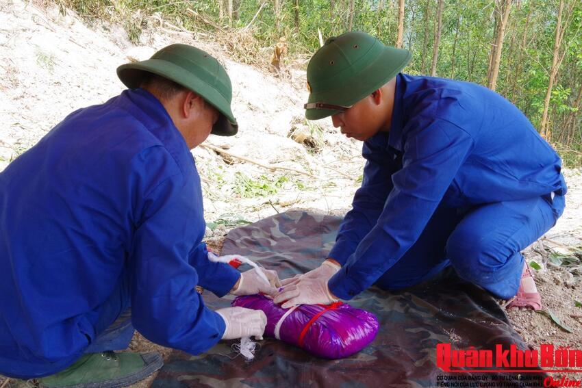 Sư đoàn 968 (Quân khu 4) quy tập 1 hài cốt liệt sĩ trong hầm chiến đấu