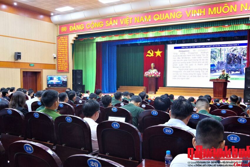 Hà Tĩnh tập huấn, bồi dưỡng lý luận diễn tập khu vực phòng thủ năm 2026