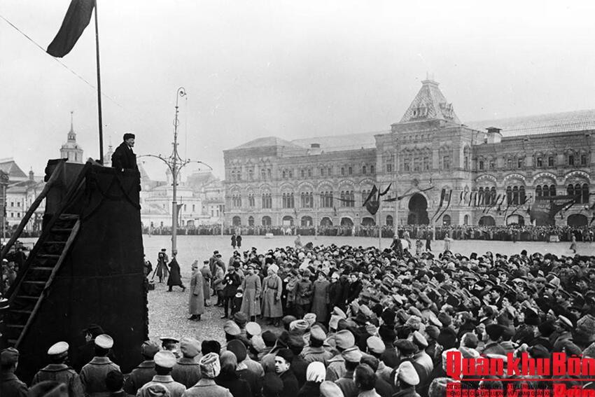 Cách mạng Tháng Mười Nga với khát vọng phát triển đất nước