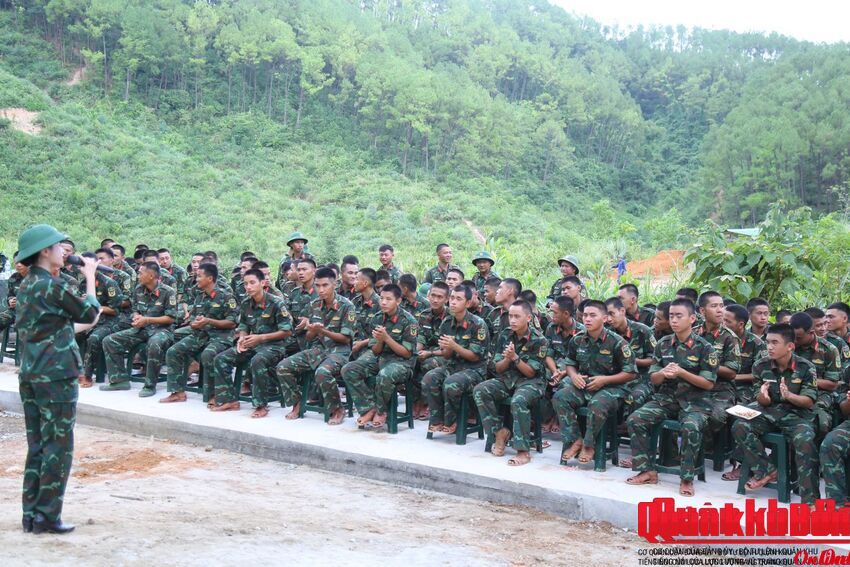 Quân khu 4 tăng cường phổ biến, giáo dục pháp luật cho thanh niên