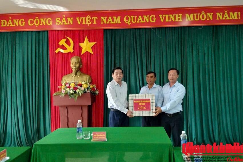 Ban công tác đặc biệt Chính phủ Việt Nam làm việc tại tỉnh Savannakhet, nước CHDCND Lào