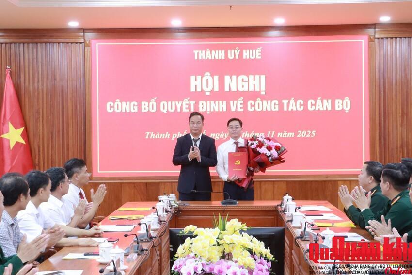 Đồng chí Nguyễn Đình Trung, Bí thư Thành ủy Huế giữ chức Bí thư Đảng ủy Quân sự thành phố Huế