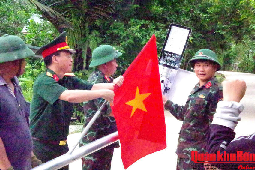 Đoàn Kinh tế - Quốc phòng 92: Củng cố, nâng cao hiệu quả các mô hình dân vận khéo tại xã A Lưới 4