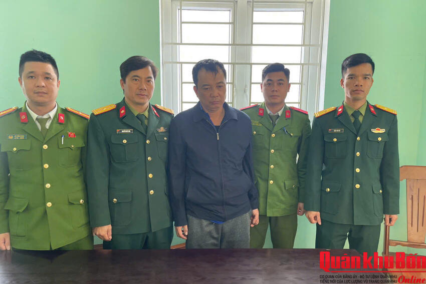 Cơ quan Điều tra hình sự khu vực 1 - Quân khu 4 phối hợp bắt đối tượng trốn truy nã  sau 31 năm lẫn trốn