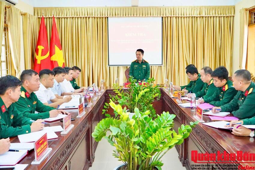 Cục Chính trị Quân khu 4 kiểm tra kết quả thực hiện công tác Đảng, công tác chính trị tại Ban CHQS xã Tân Kỳ, Nghệ An