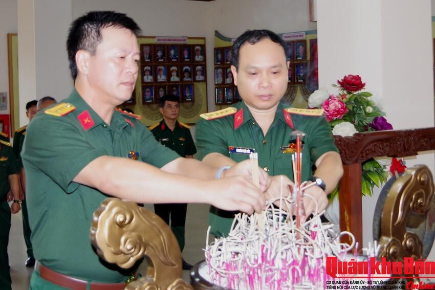 Trường Quân sự Quân khu 4 tổ chức nhiều hoạt động tri ân nhân kỷ niệm 79 năm Ngày Thương binh - Liệt sĩ