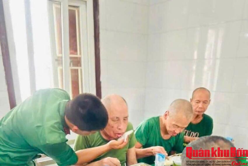 Lữ đoàn Phòng không 283 tri ân tại Trung tâm Điều dưỡng Thương binh Nghệ An