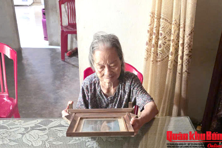 Lời hẹn dựng ngôi nhà và bản hùng ca của mẹ