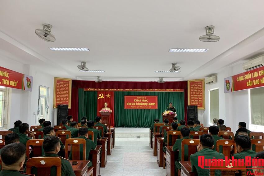 Quân khu 4: Khai mạc tập huấn bổ túc lái xe ô tô quân sự đợt I năm 2025