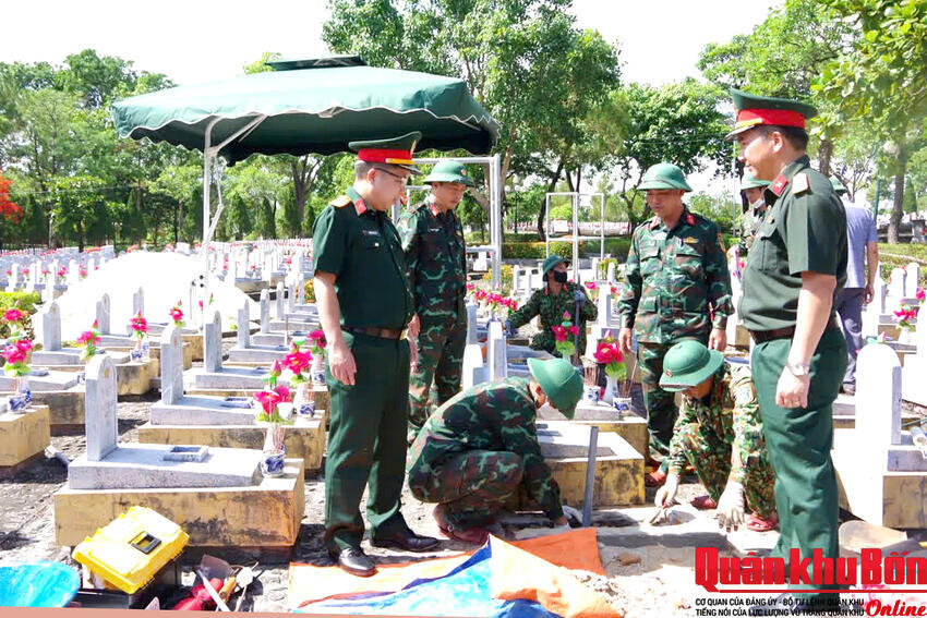 Quân khu 4 đẩy mạnh tuyên truyền, tiếp nhận thông tin về liệt sĩ, mộ liệt sĩ