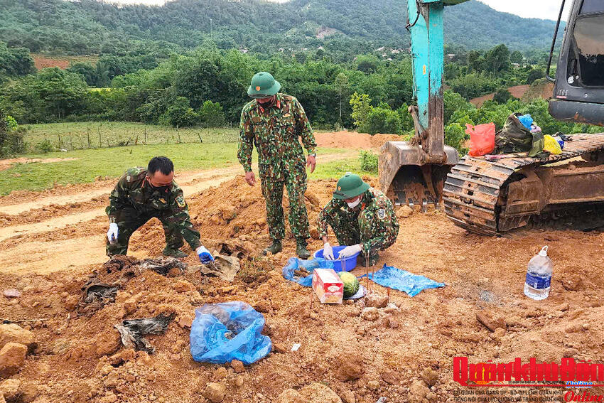 Đoàn Kinh tế - Quốc phòng 337: Quy tập 01 hài cốt liệt sỹ tại xã Hướng Tân, huyện Hướng Hóa