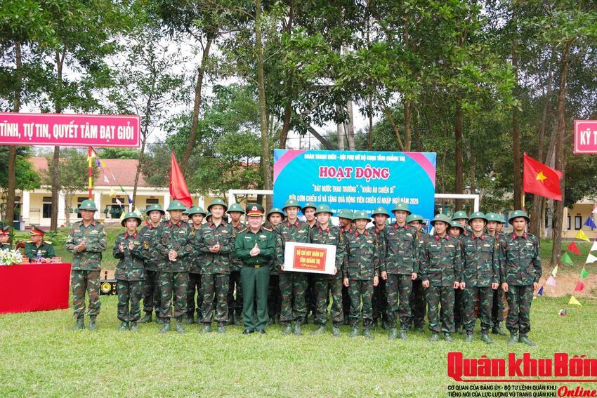 Bộ Chỉ huy Quân sự tỉnh Quảng Trị tổ chức Chương trình “95 mùa Xuân - Vững bước quân hành”